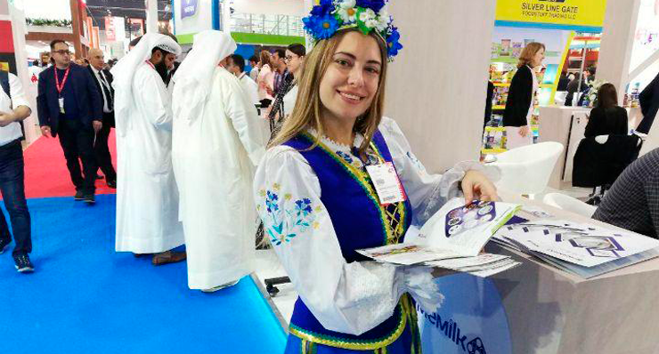 «Молочная продукция идет лучше, чем мясная». Чем белорусские производители удивляют на выставке в Дубае «Молочная продукция идет лучше, чем мясная». Чем белорусские производители удивляют на выставке в Дубае
